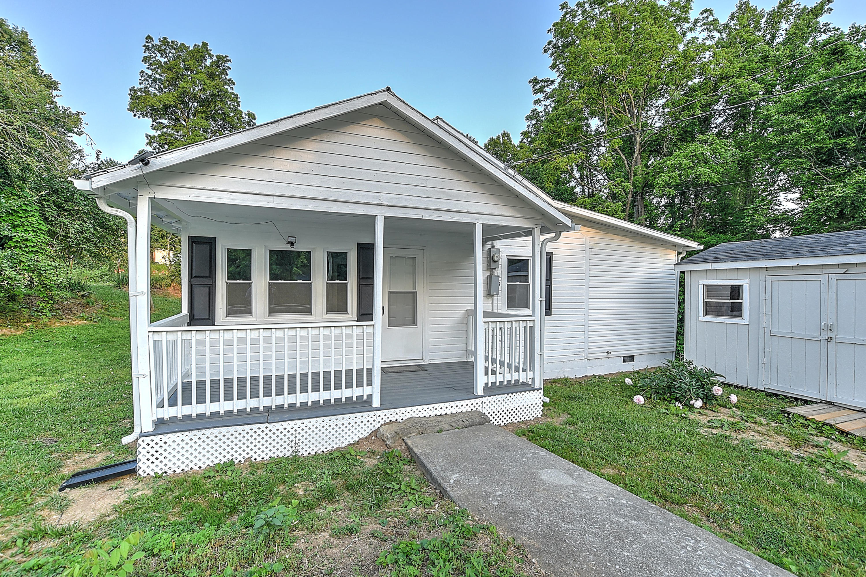 417 Cope Road Sneedville, TN 37869 - Photo 4 of 31 417 Cope Rd-2