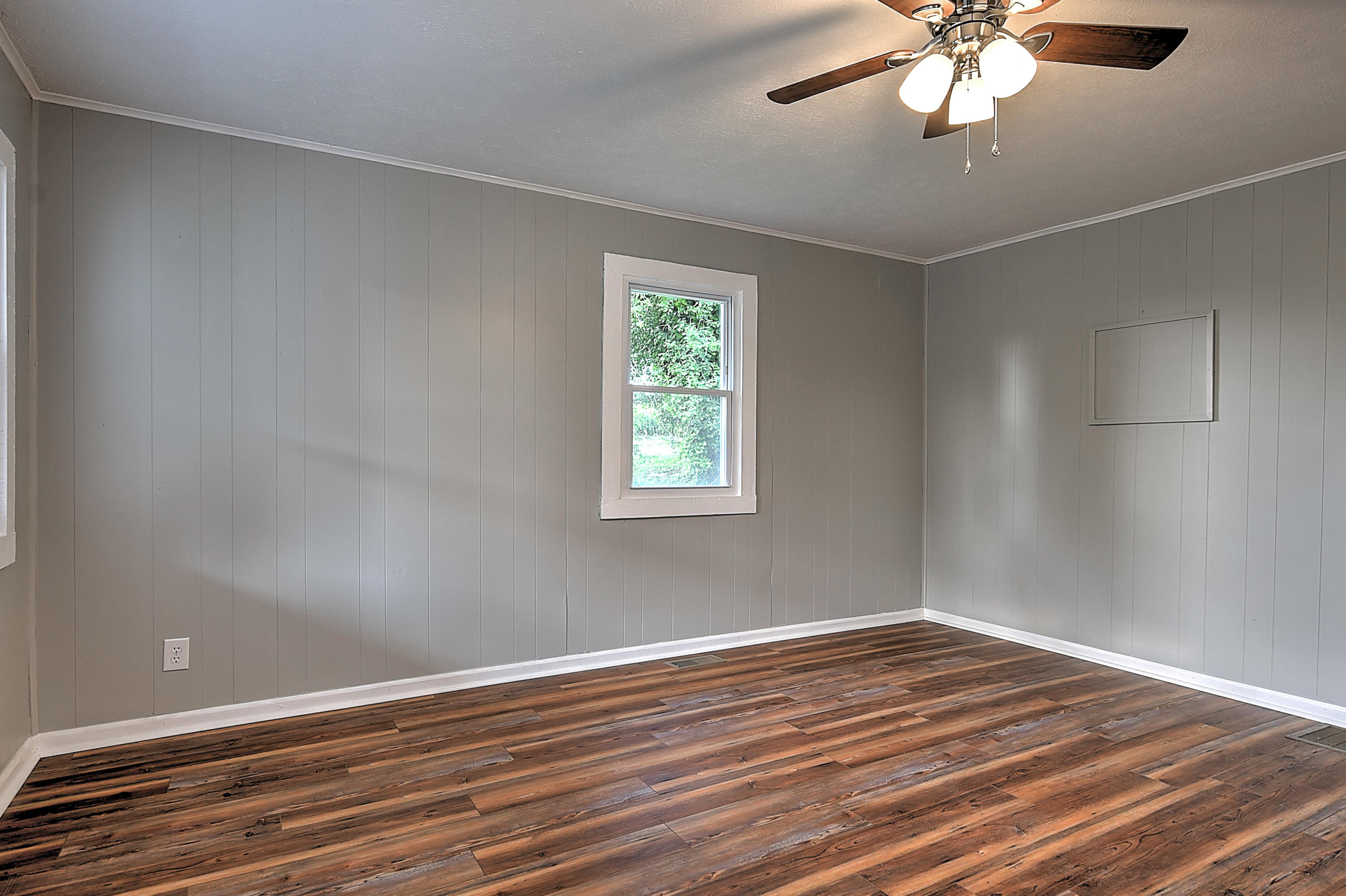 417 Cope Road Sneedville, TN 37869 - Photo 8 of 31 417 Cope Rd-6