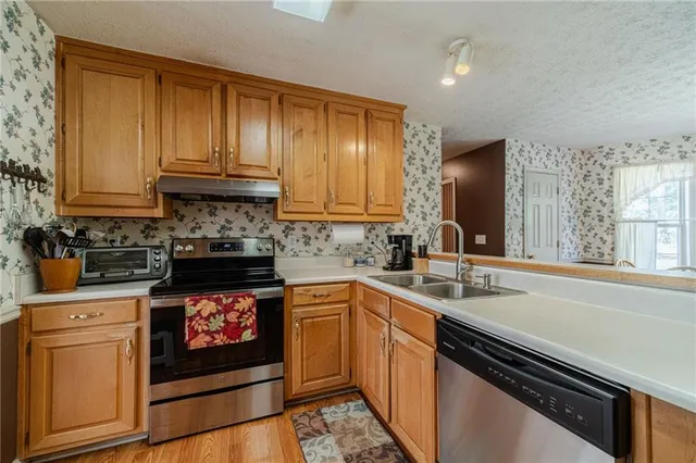 $365,000 | 962 Cove Lake Court Southeast, Lawrenceville, GA 30045