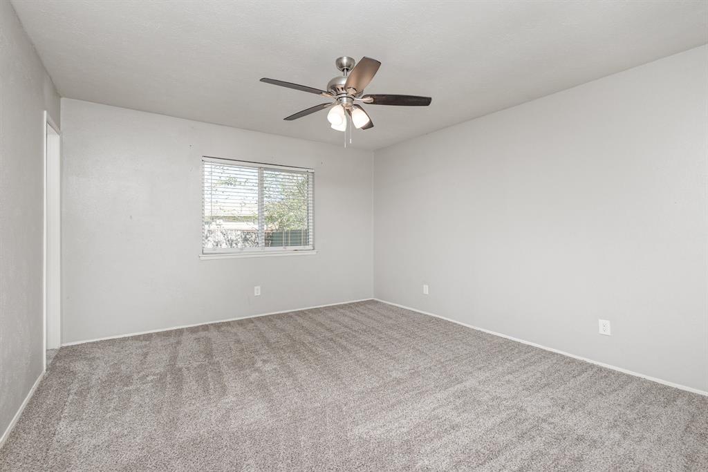 733 Rolling Ridge Drive Allen, TX 75002 - Photo 9 of 17