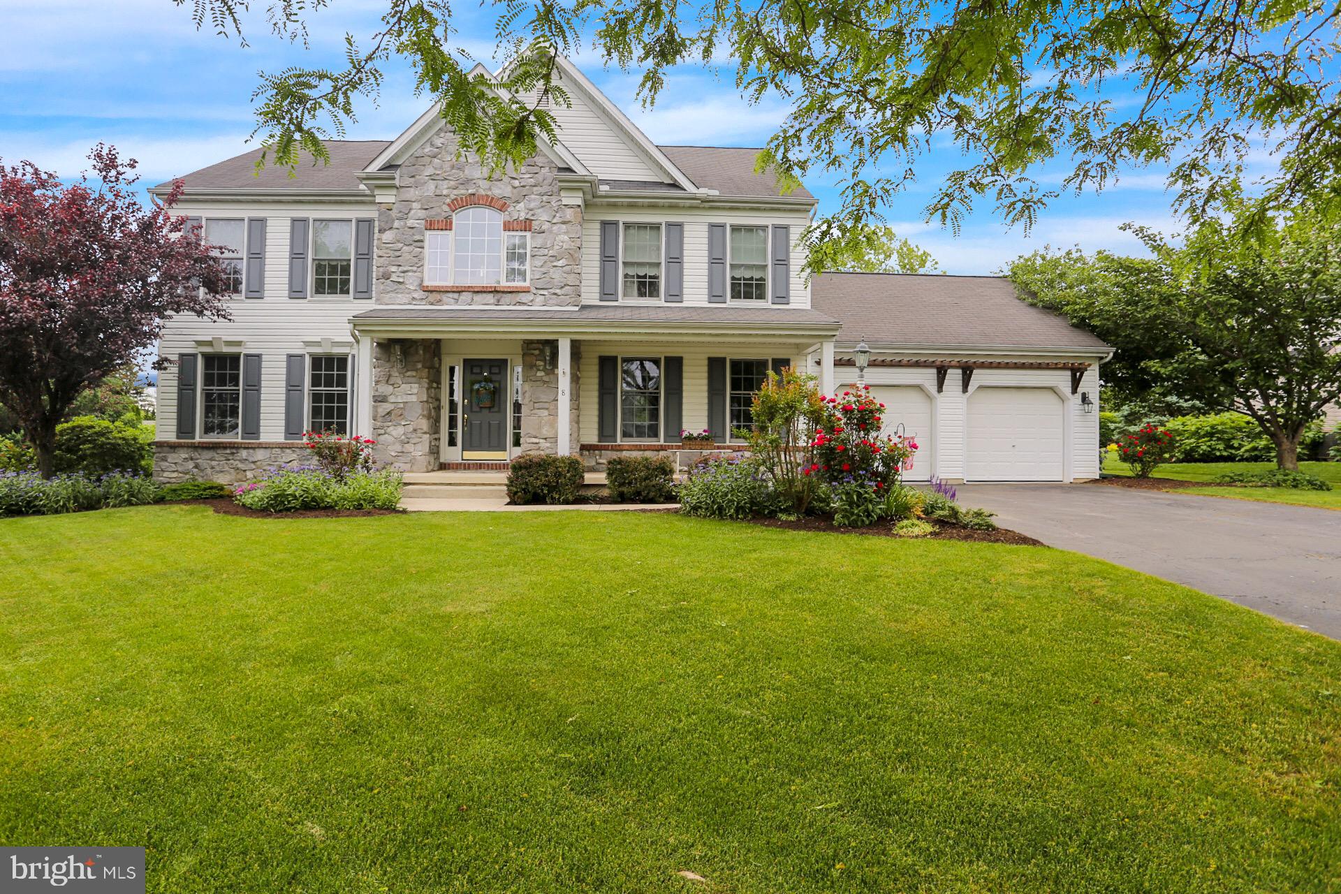 8 Field Lane Lititz, PA 17543 - Photo 1 of 42