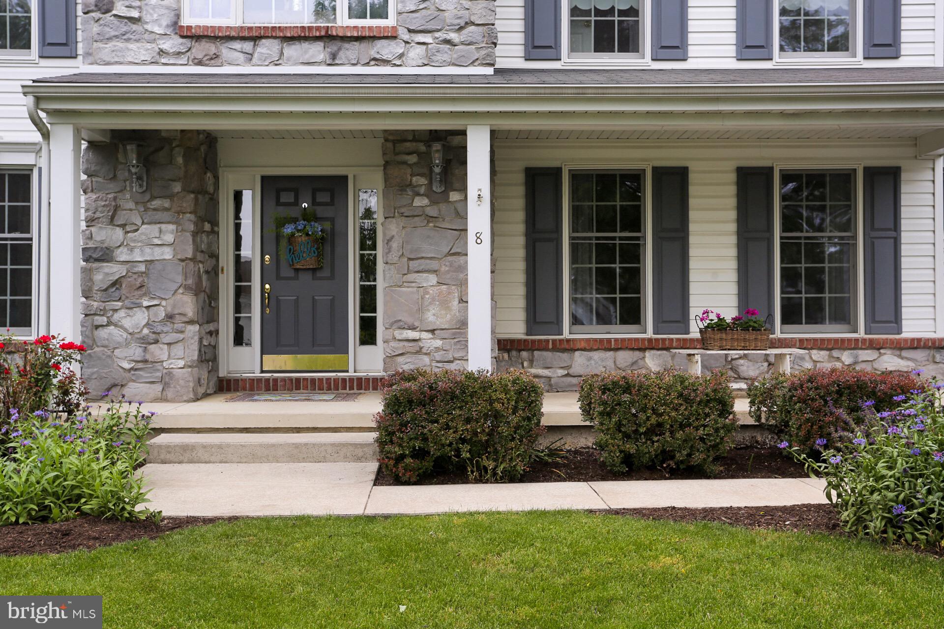 8 Field Lane Lititz, PA 17543 - Photo 4 of 42