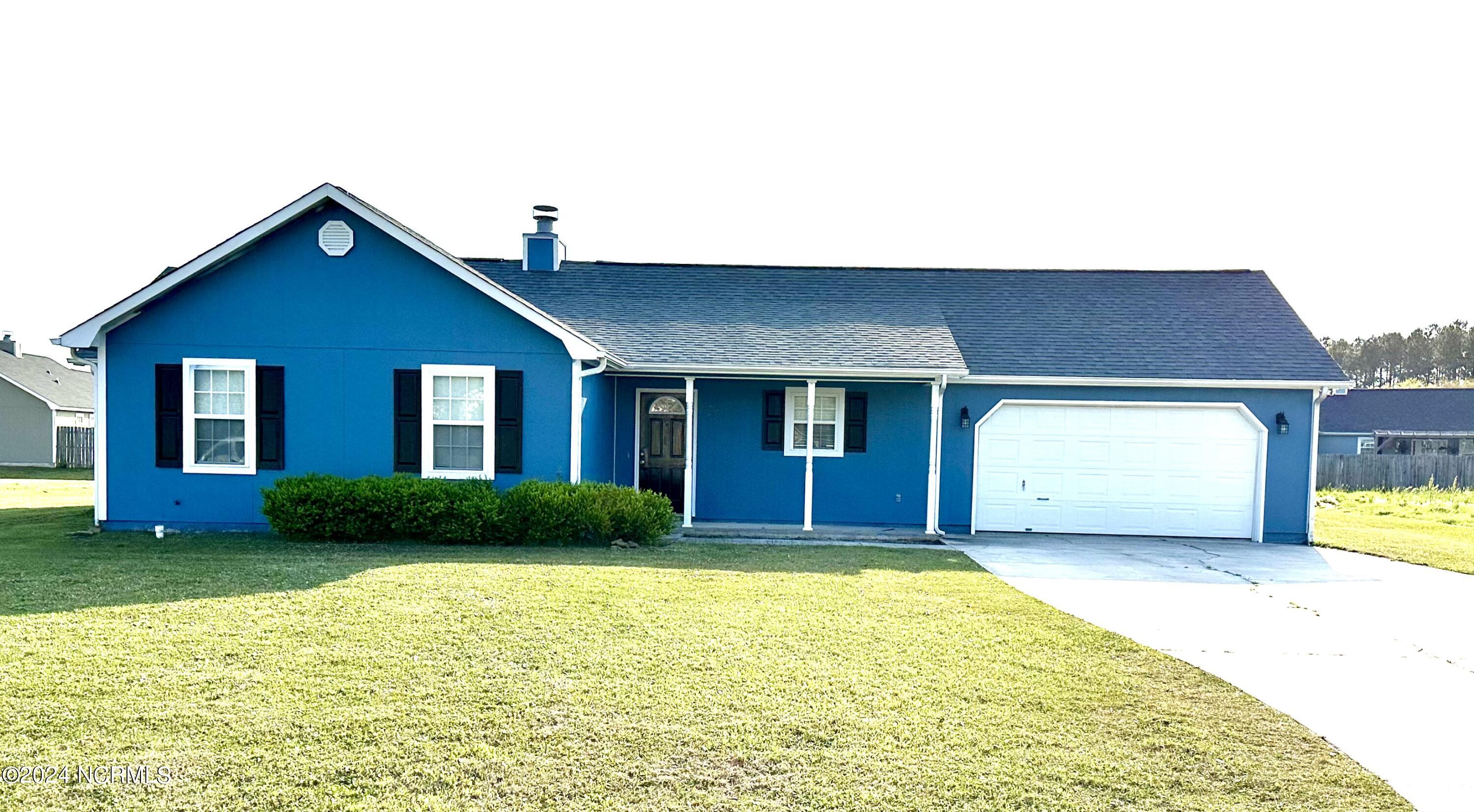 406 Sumrell Way Hubert, NC 28539 - Photo 1 of 2 41C8E64D-6BD5-403E-98CA-A0799CA232D5