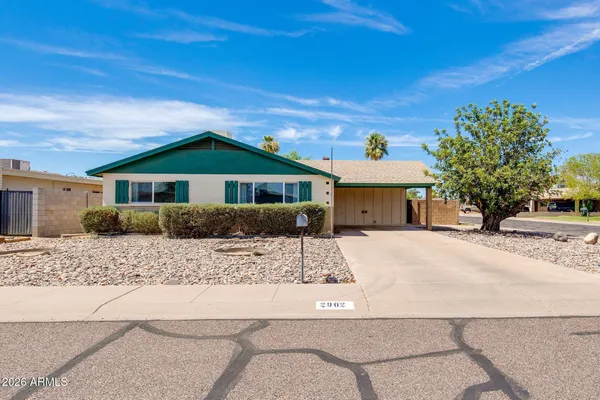 $330,000 | 2902 West Laurel Lane, Phoenix, AZ 85029