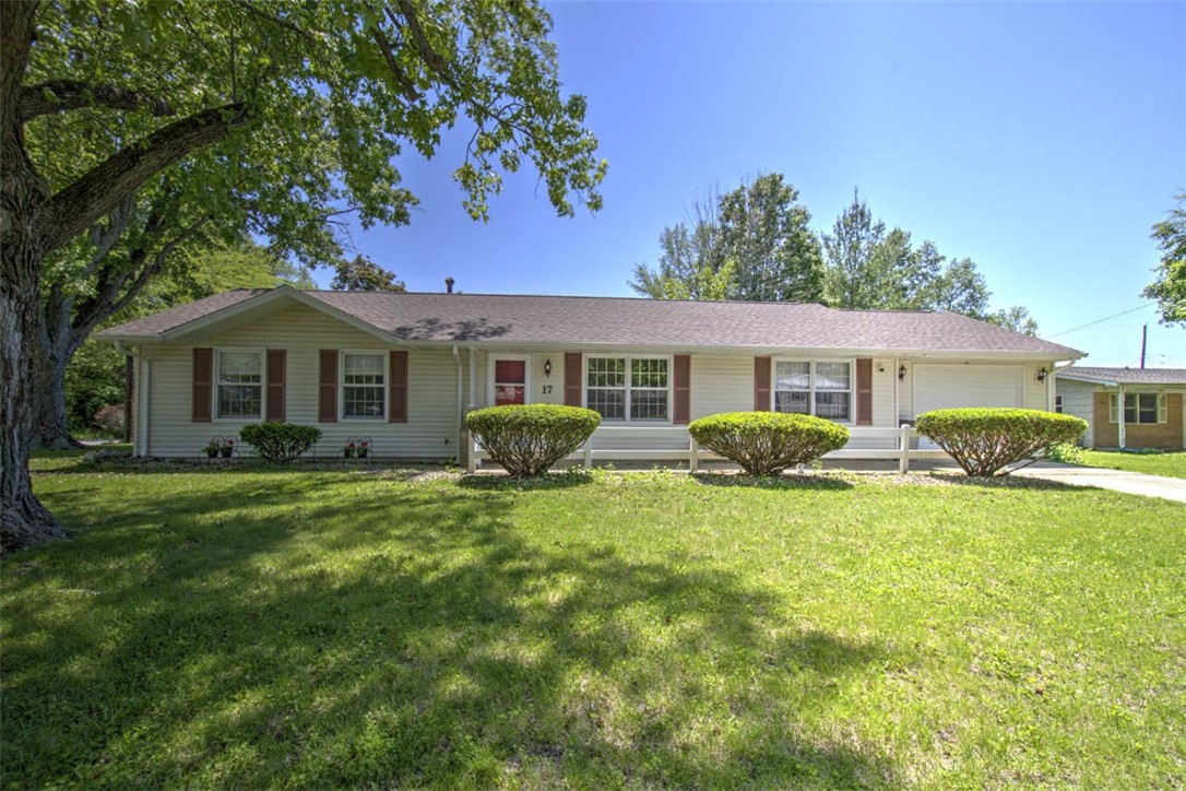 17 Barclay Court Decatur, IL 62526 - Photo 1 of 20 Gallery Image 1