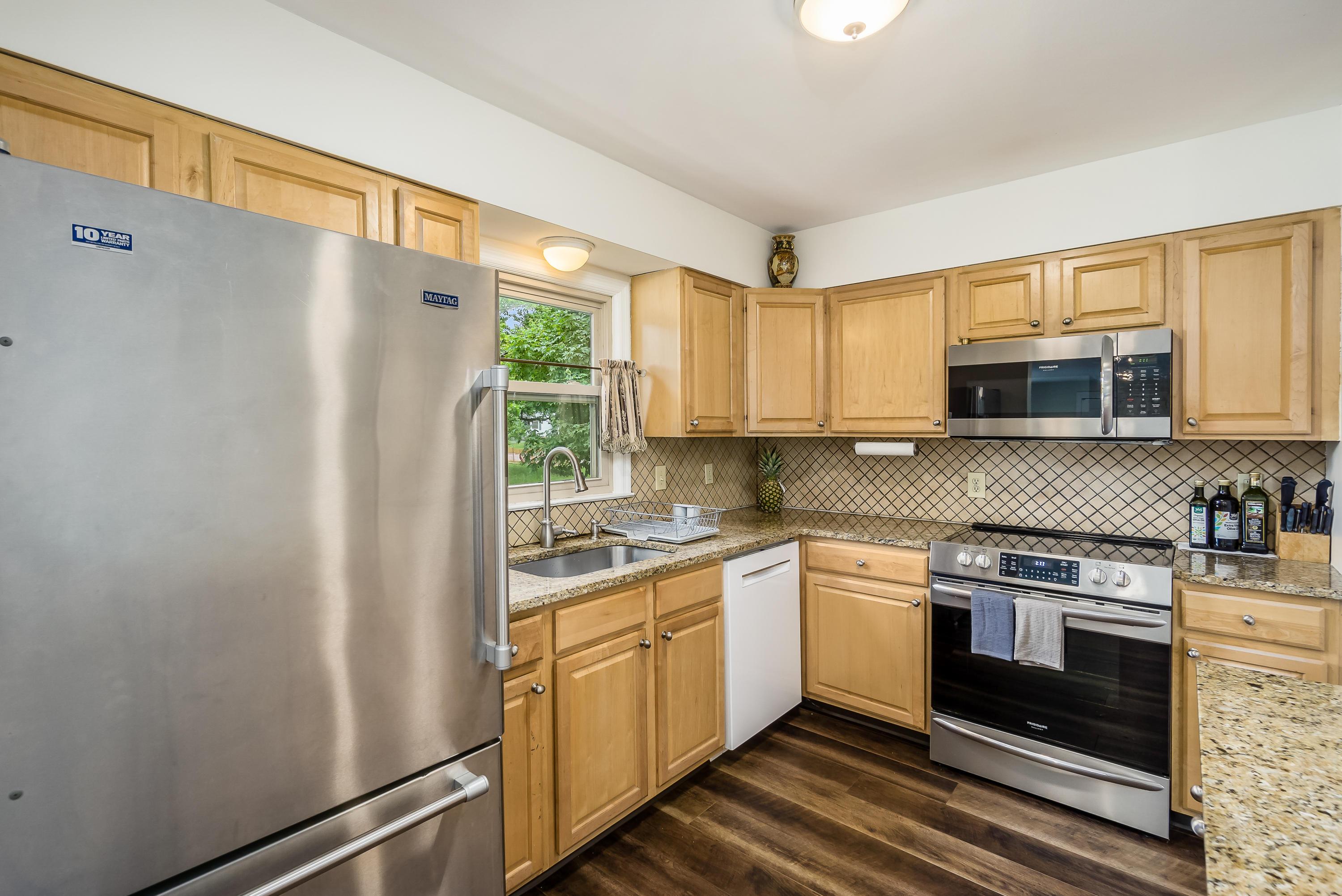 3197 Mountview Road Upper Arlington, OH 43221 - Photo 9 of 32