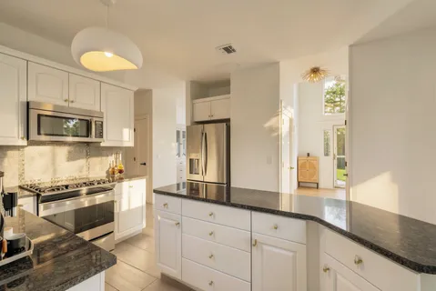 $2,649,000 | Undisclosed Address, Remsenburg, NY 11960