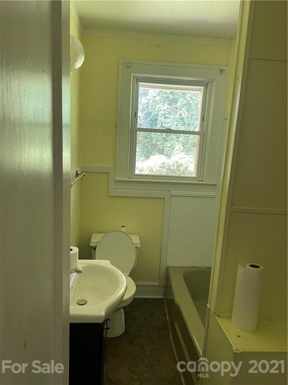28 Overlook Road Asheville, NC 28803 - Photo 15 of 16 Gallery Image 15