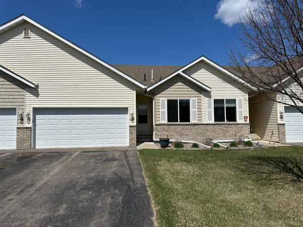 $349,900 | 4129 Jarmann Lane, Shakopee, MN 55379