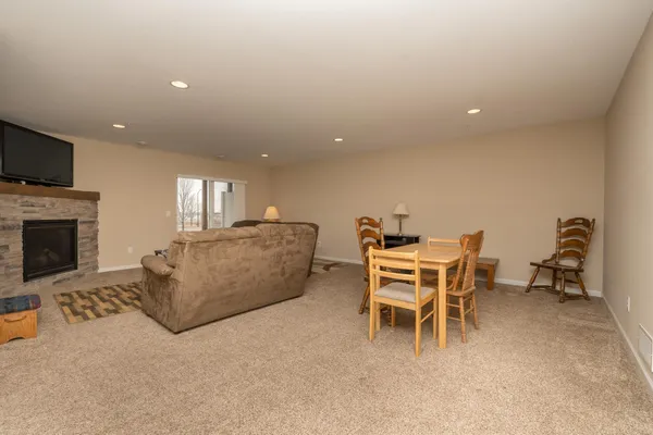 $349,900 | 4129 Jarmann Lane, Shakopee, MN 55379