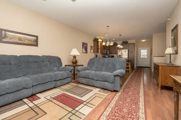 $349,900 | 4129 Jarmann Lane, Shakopee, MN 55379