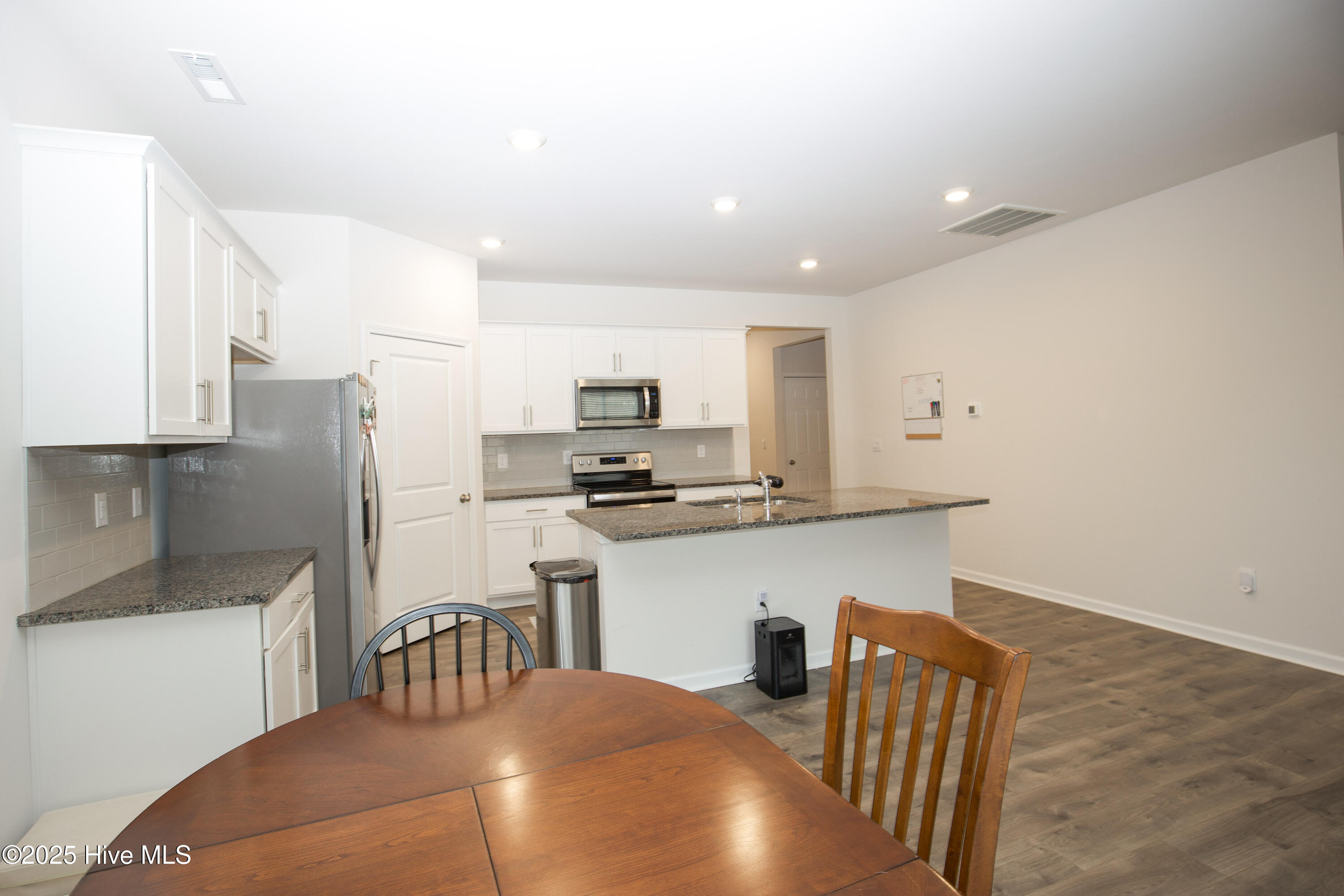 608 Rex Court Carthage, NC 28327 - Photo 12 of 38 608 Rex Ct-26