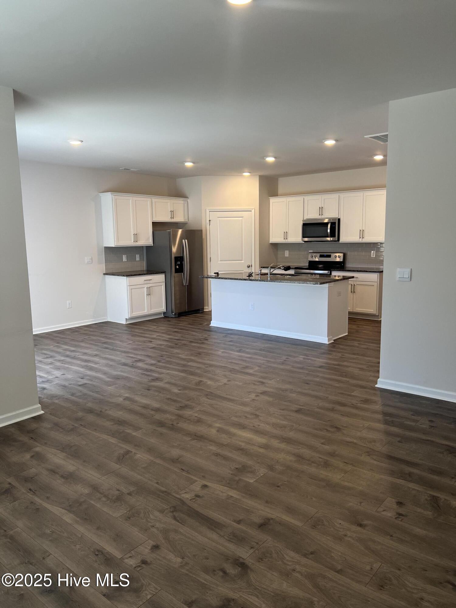 608 Rex Court Carthage, NC 28327 - Photo 4 of 38 IMG_7399