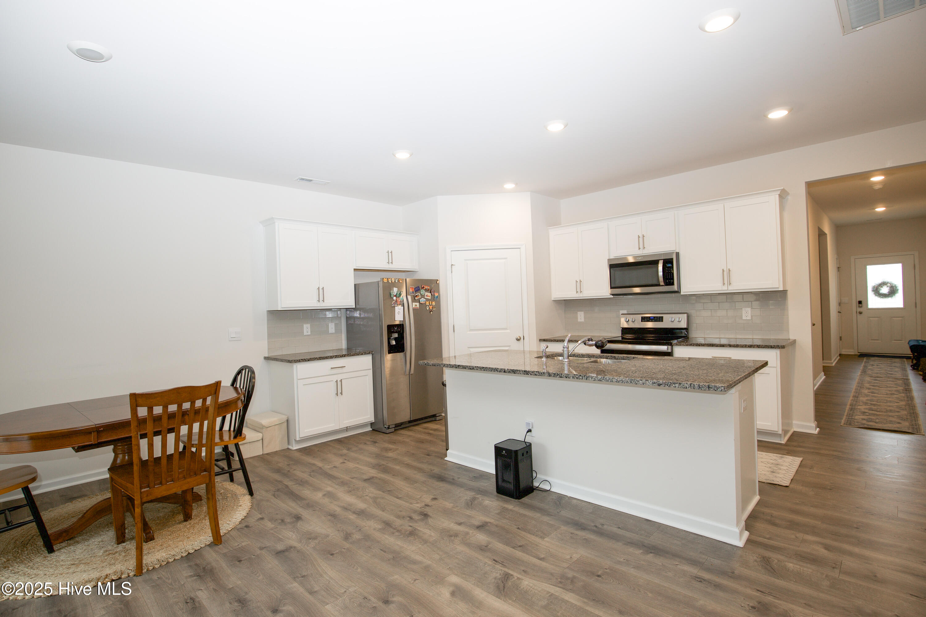 608 Rex Court Carthage, NC 28327 - Photo 6 of 38 608 Rex Ct-16