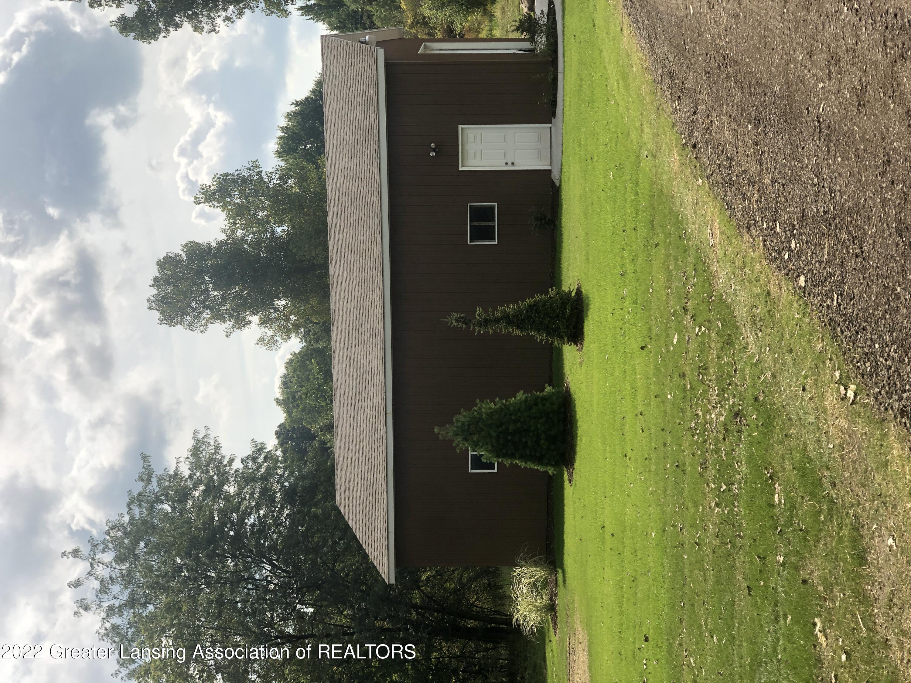 5681 McCue Road Holt, MI 48842 - Photo 3 of 3 IMG_6417
