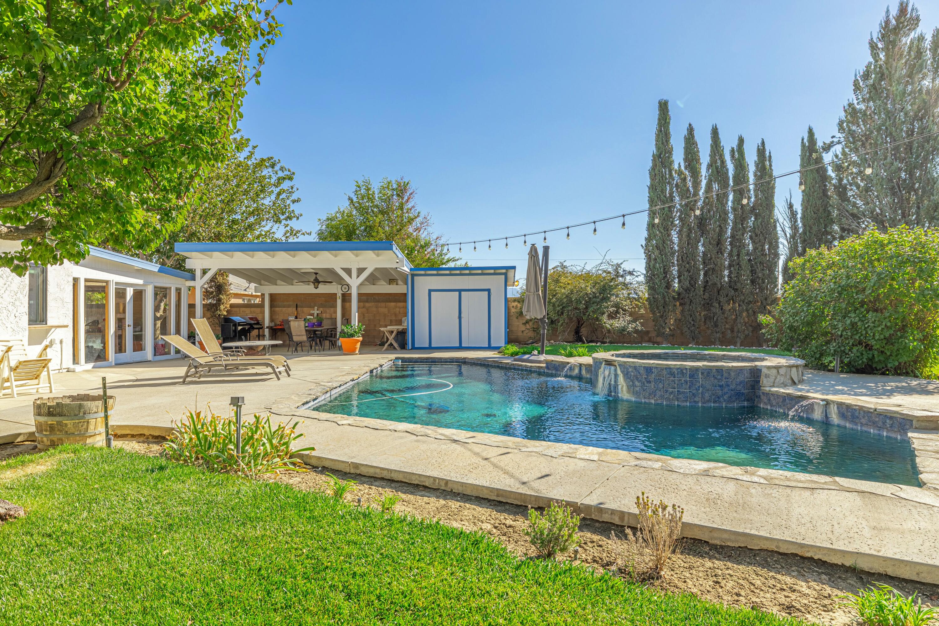 43233 55th Street East Lancaster, CA 93535 - Photo 35 of 46 front view of house with a yard