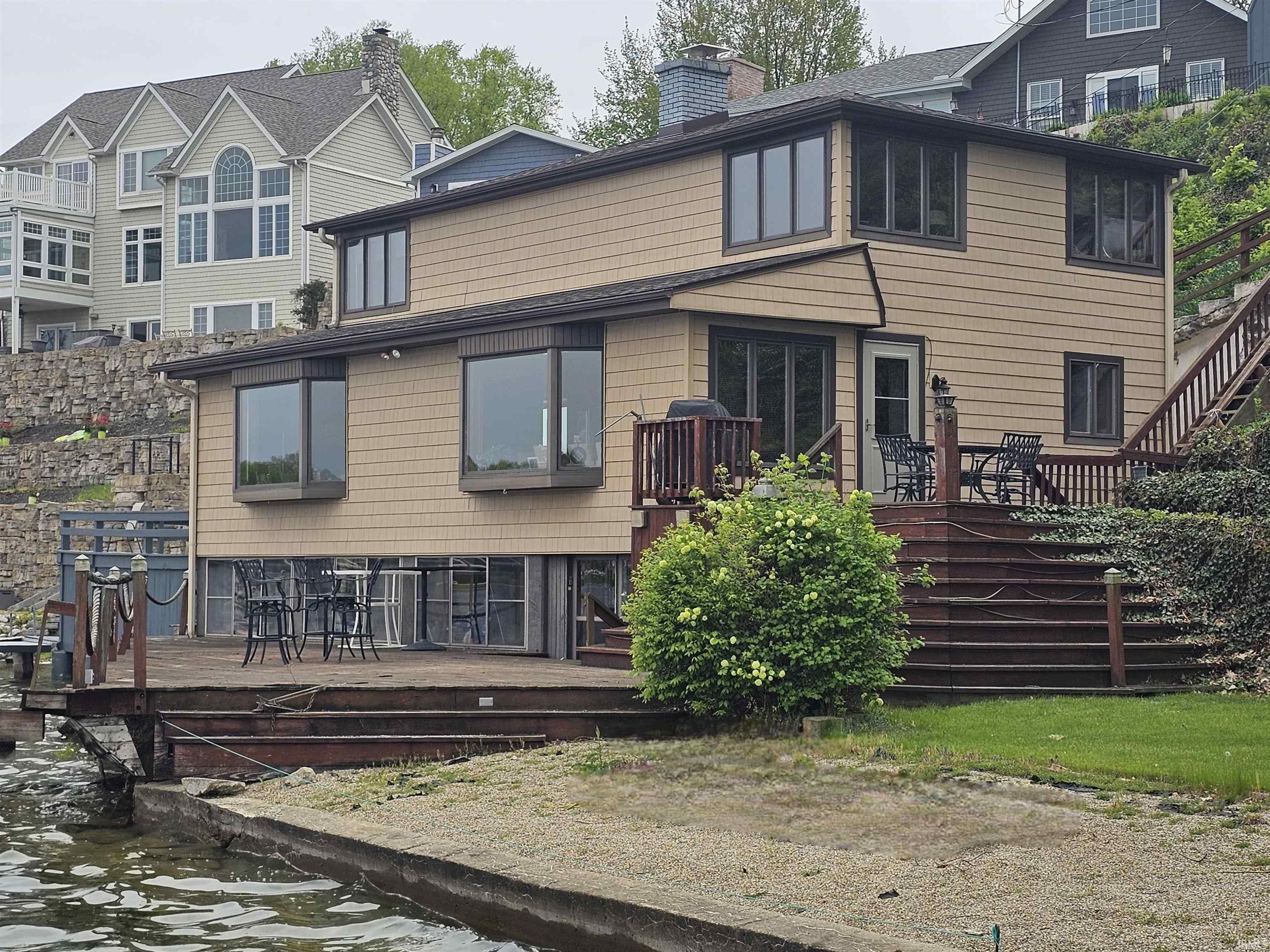 16386 Pretty Lake Road Plymouth, IN 46563 - Photo 2 of 24