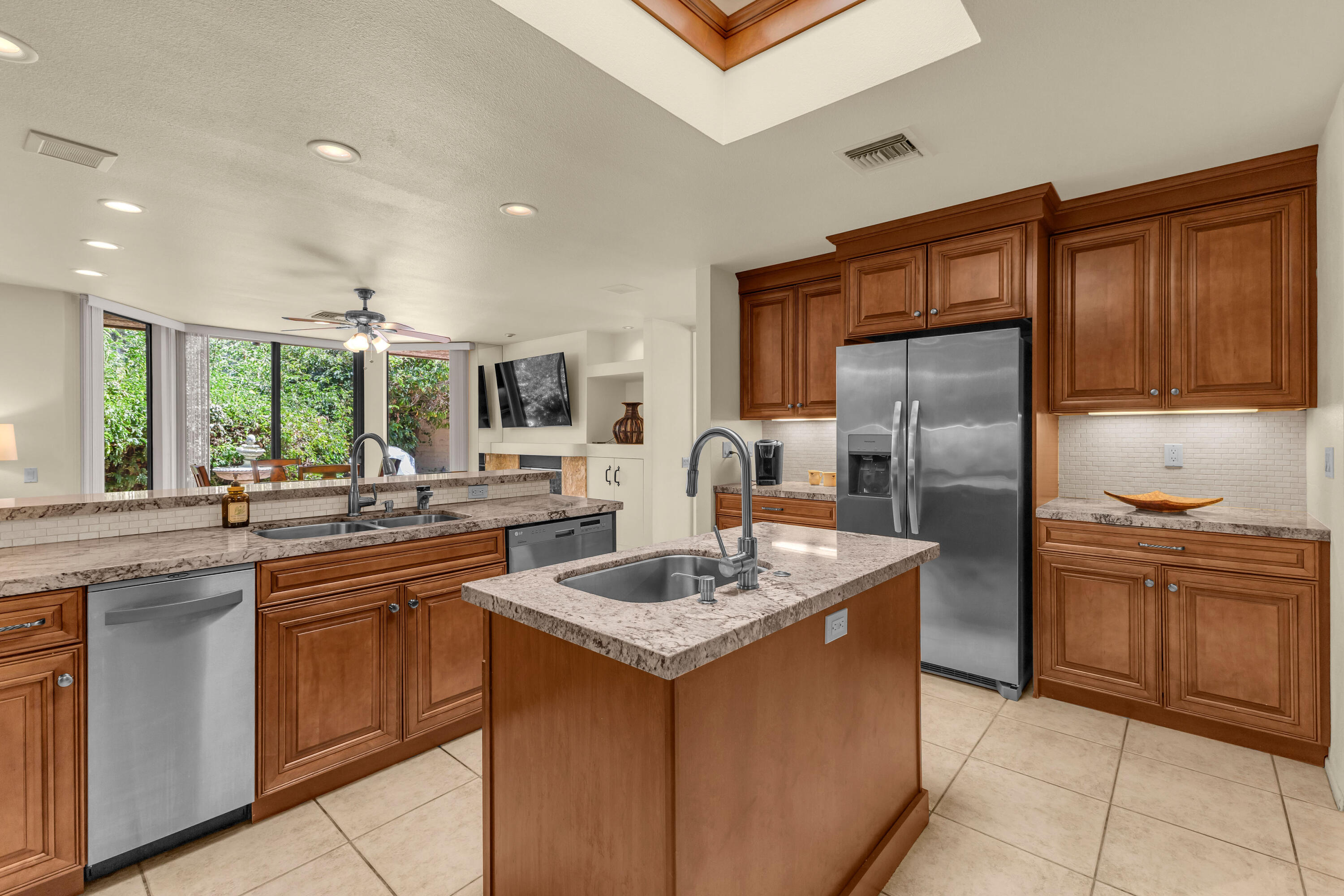 6 Stanford Drive Rancho Mirage, CA 92270 - Photo 30 of 67 IMG_2935