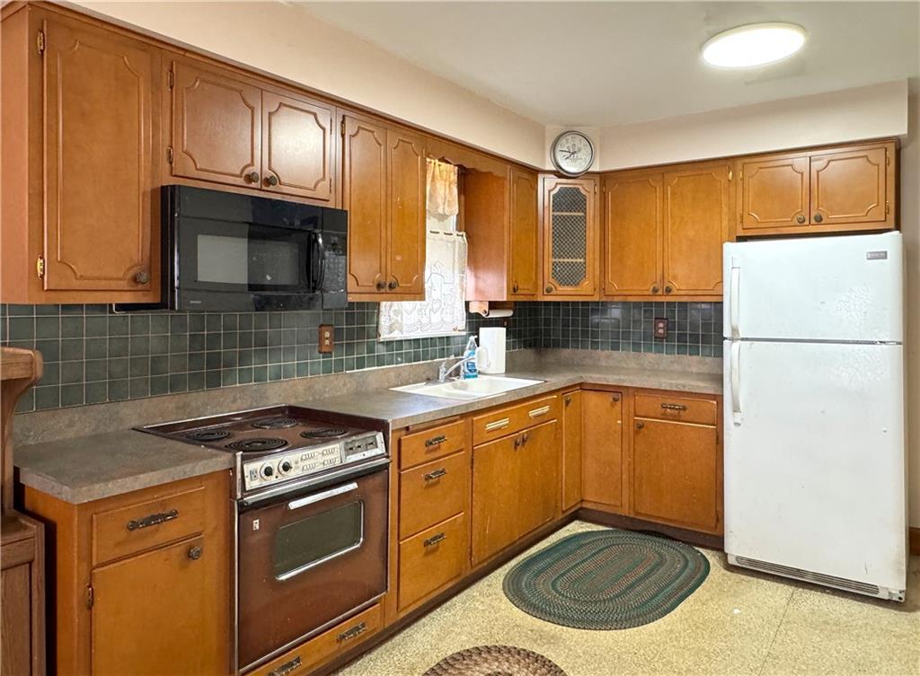 591 Virginia Avenue Ambridge, PA 15003 - Photo 9 of 26