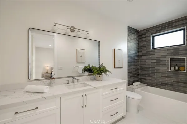 $5,199,000 | 1820 9th Street, Manhattan Beach, CA 90266