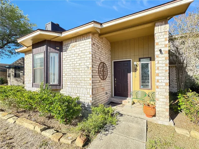 $2,000 | 4250 Snowbird Drive, Corpus Christi, TX 78413