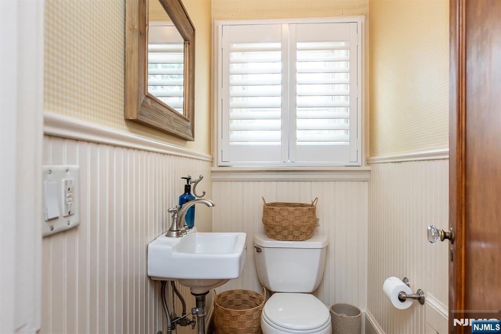 242 Forest Avenue Glen Ridge, NJ 07028 - Photo 21 of 49