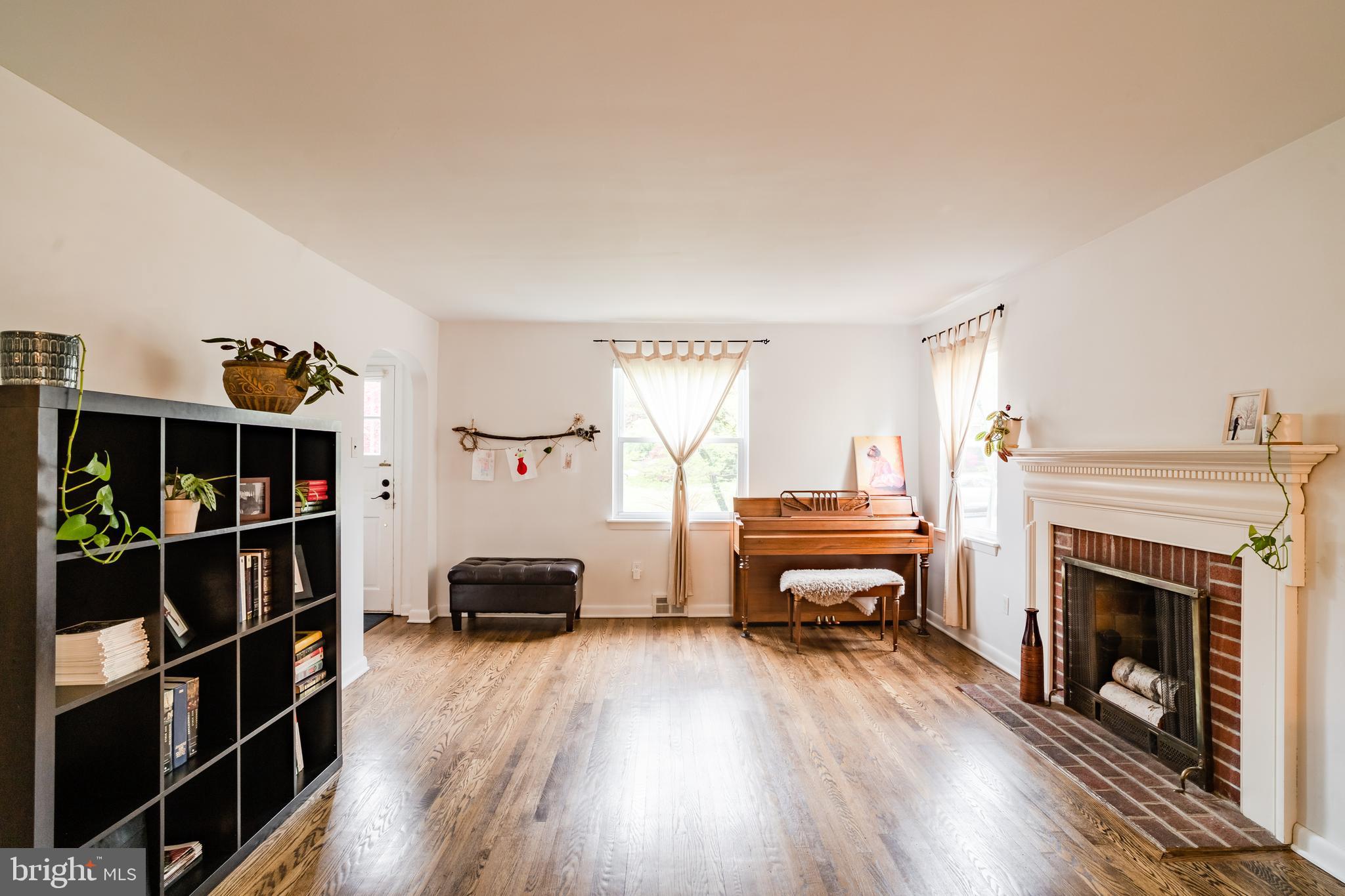2268 Cross Road Glenside, PA 19038 - Photo 4 of 30 Gallery Image 4