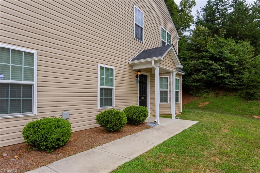 474 Ridgebrooke Drive High Point, NC 27265 - Photo 2 of 23 Gallery Image 2