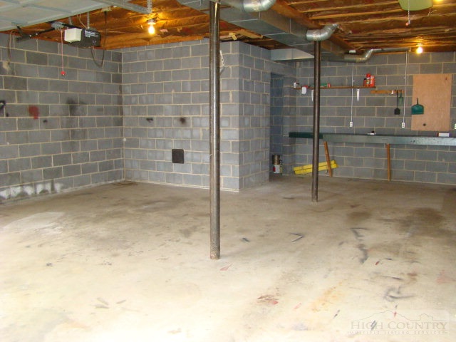 164 New Way Road Boone, NC 28607 - Photo 9 of 17 a bathroom with a shower
