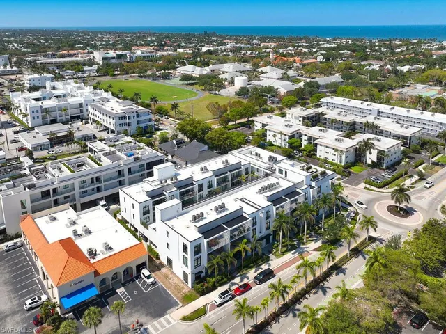 $14,000 | 850 Central Avenue, Unit 301, Naples, FL 34102