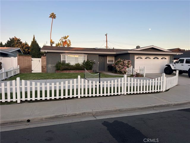 $5,750 | 3220 Idaho Place, Costa Mesa, CA 92626