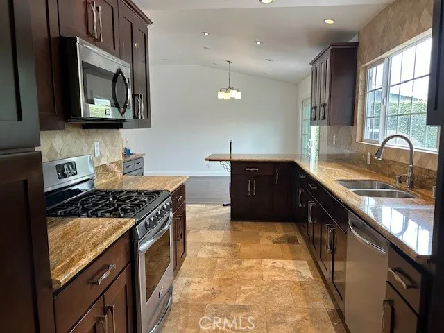 $5,750 | 3220 Idaho Place, Costa Mesa, CA 92626