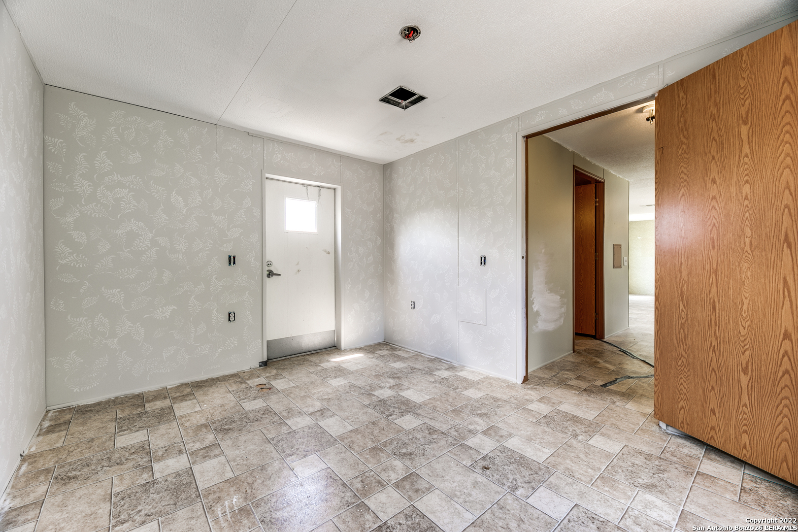 2844 Hidden Valley Road Pipe Creek, TX 78063 - Photo 16 of 30 a view of an empty room