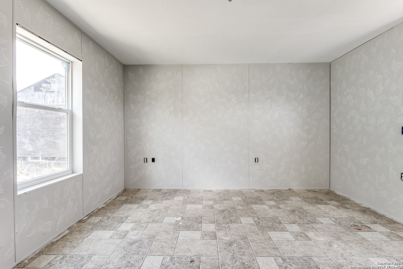 2844 Hidden Valley Road Pipe Creek, TX 78063 - Photo 19 of 30 a view of an empty room and window