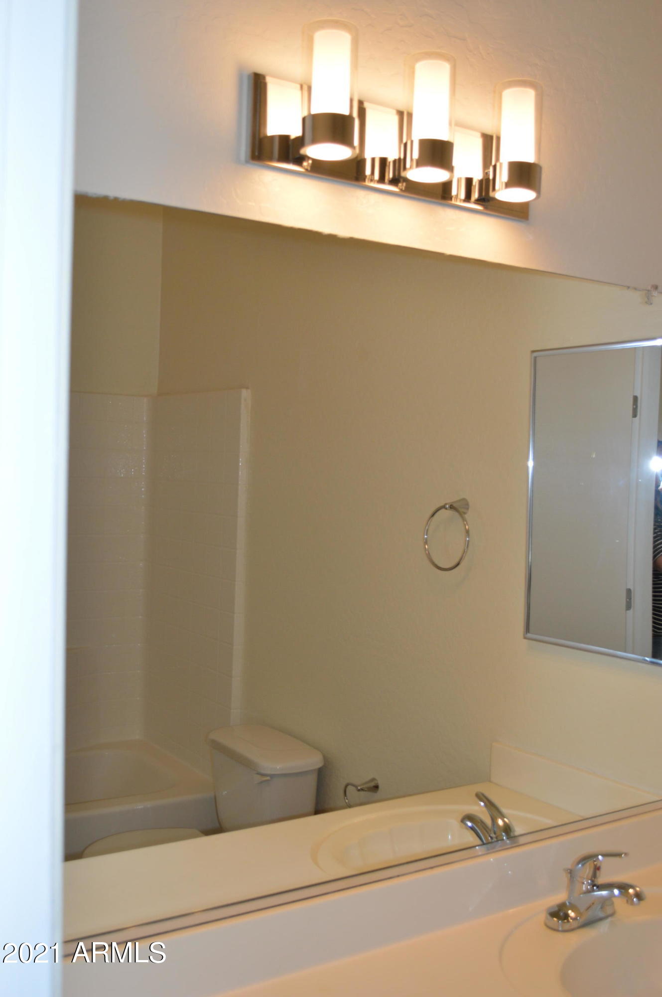 2150 East Bell Road, Unit 1103 Phoenix, AZ 85022 - Photo 19 of 23 DSC_0087