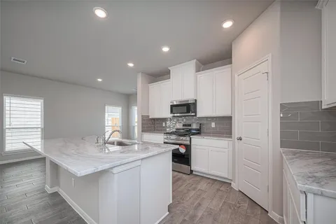 $309,900 | 750 Marion Price Drive, Dayton, TX 77535