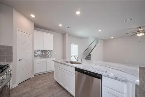 $309,900 | 750 Marion Price Drive, Dayton, TX 77535