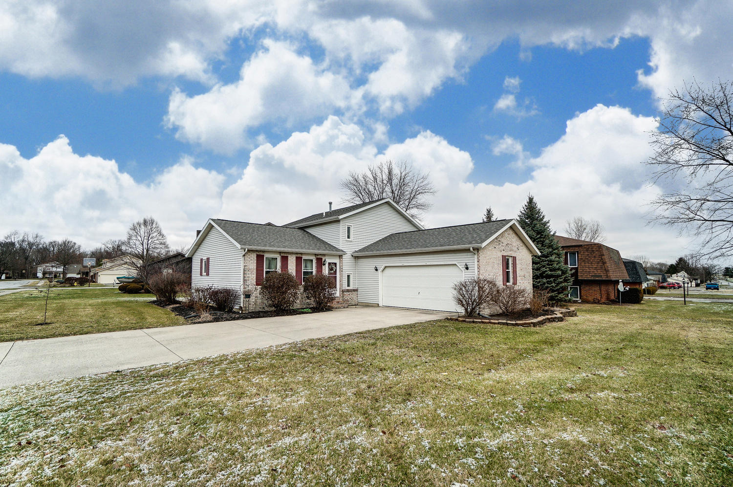 106 Ridge Crest Circle Lima, OH 45801 - Photo 2 of 30 Gallery Image 2