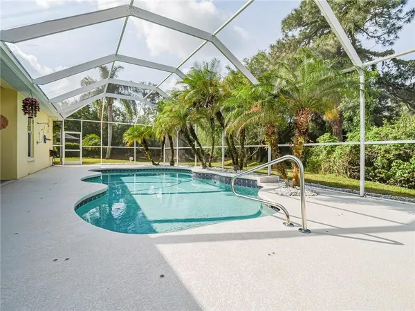 $3,000 | 5873 Pine Ridge Circle, Vero Beach, FL 32967