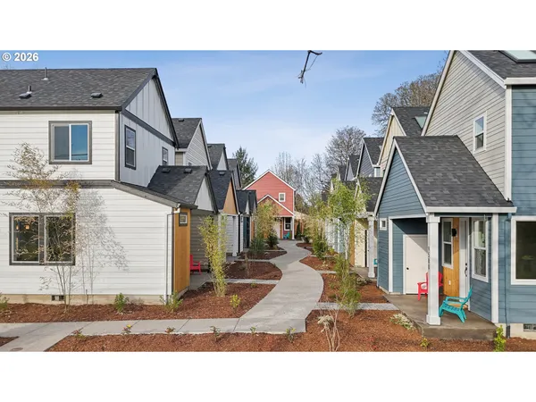 $449,000 | 9568 Southwest 91st Avenue, Unit 5, Portland, OR 97223