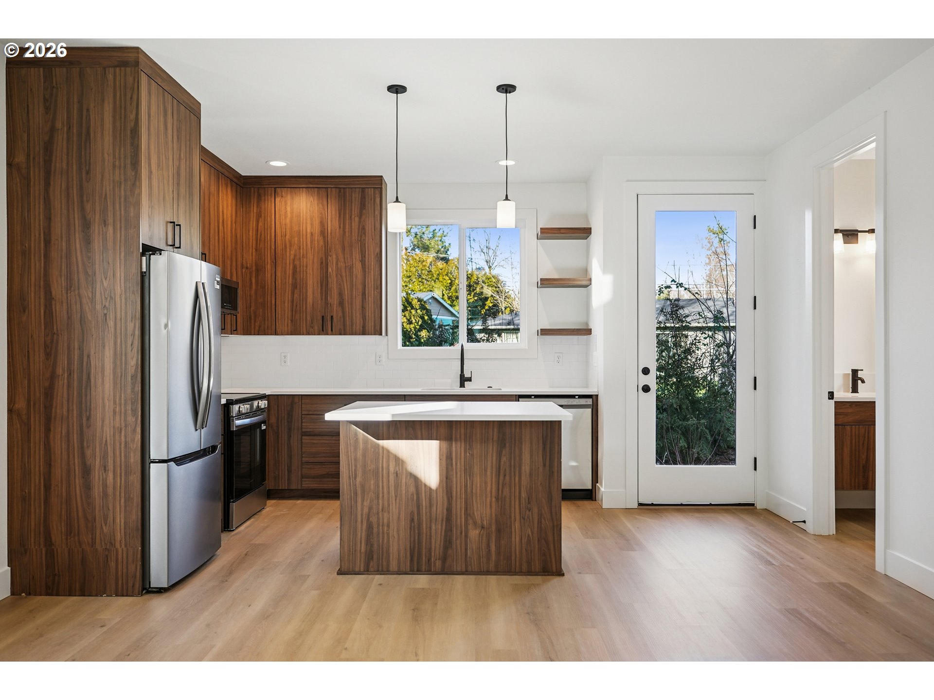 9568 Southwest 91st Avenue, Unit 5 Portland, OR 97223 - Photo 3 of 25