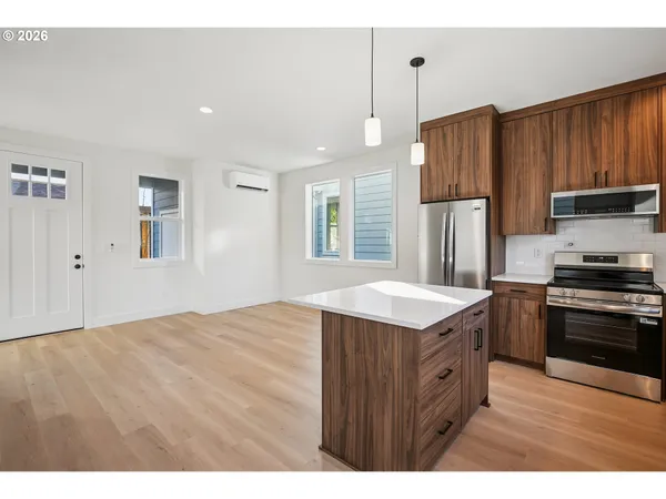 $449,000 | 9568 Southwest 91st Avenue, Unit 5, Portland, OR 97223