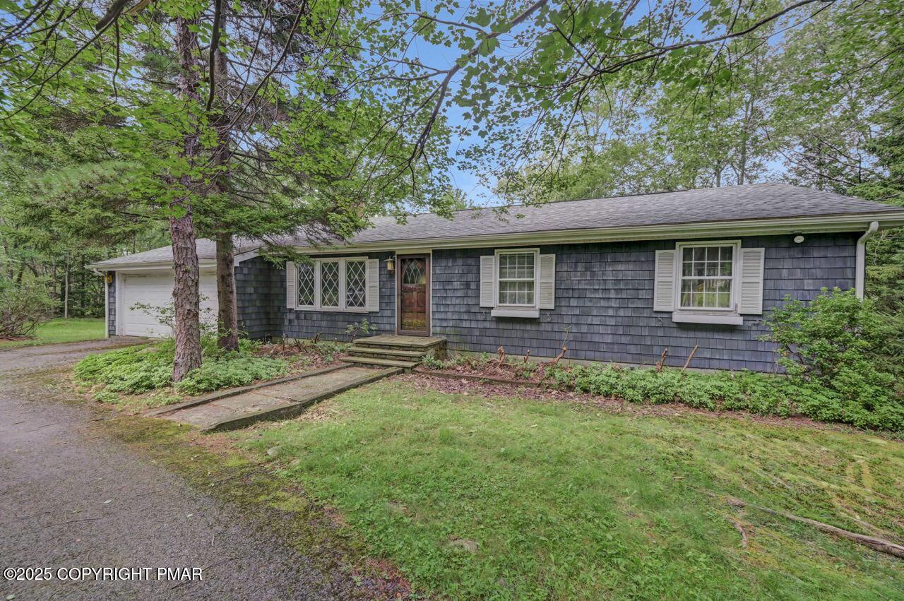 5142 Pine Tree Road Pocono Summit, PA 18346 - Photo 3 of 57 5142 Pine Tree Ln 02 Large