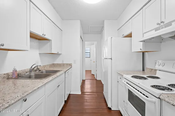 $1,295 | 476 Lombard Street, Unit 2D, Orange Park, FL 32073