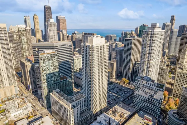 $3,600 | 440 North Wabash Avenue, Unit 2711, Chicago, IL 60611