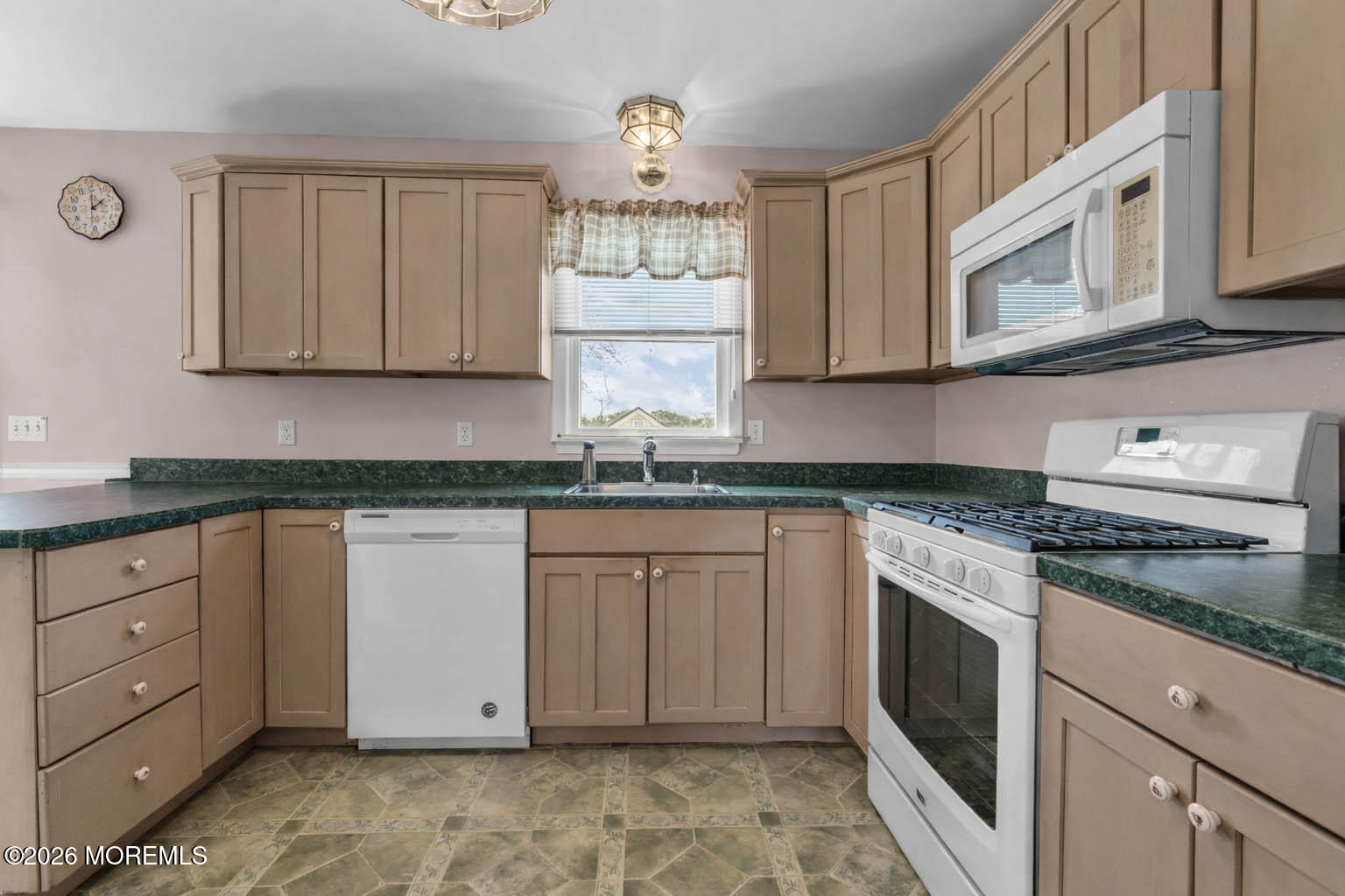 114 Mizzen Road Brick, NJ 08723 - Photo 12 of 34 photos_high_resolution_18