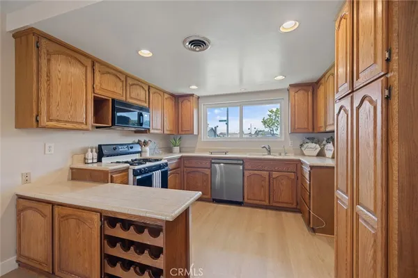 $1,250,000 | 1384 Roxborough Drive, Placentia, CA 92870