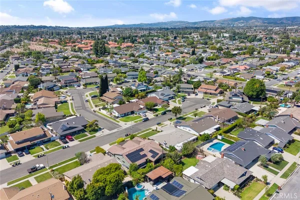 $1,250,000 | 1384 Roxborough Drive, Placentia, CA 92870