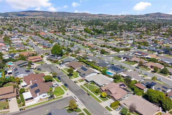 $1,250,000 | 1384 Roxborough Drive, Placentia, CA 92870