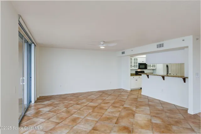 $1,200,000 | 735 N Highway, Unit 302, Indialantic, FL 32903